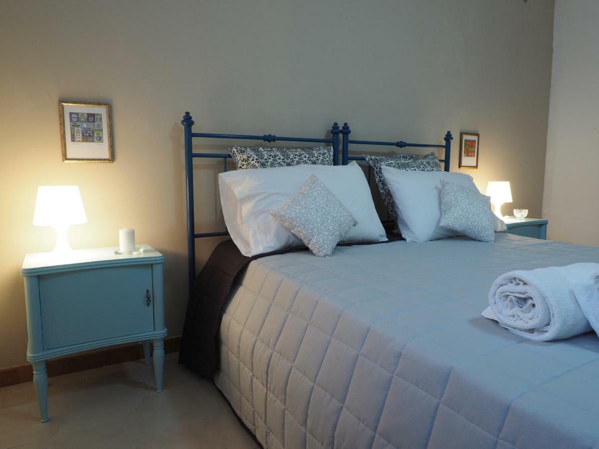 Bed and Breakfast Domus Tua Пьетрельчина Экстерьер фото